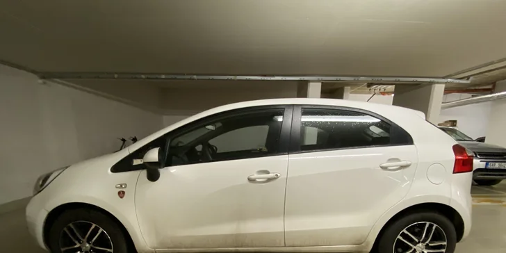 Do pucu dají exteriér i interiér auta – od karoserie se zaschlým hmyzem až po drobky na koberečcích. 