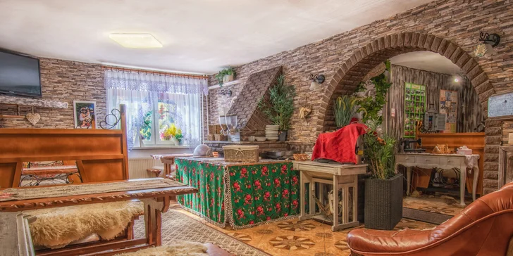 Přímo v penzionu funguje restaurace s tradiční slovenskou kuchyní.