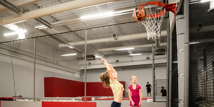 Kromě jednorázové zábavy mohou účastníci navštěvovat tréninky se sportovním zaměřením.