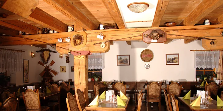 V příjemné restauraci si dáte jídlo vařené z lokálních surovin.
