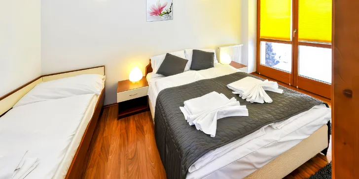 Apartmán A disponuje spálňou s manželkou posteľou a jednolôžkom