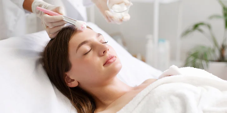 Revolučná obnova pleti: kolagénové nite alebo biologický biomicroneedling