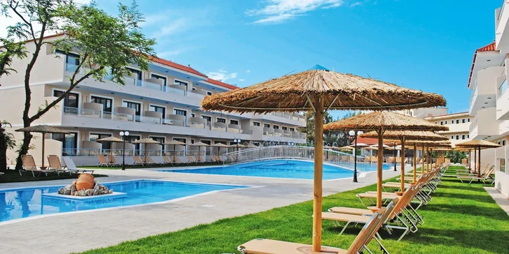 Kde složíte na dovolené hlavu? Ubytujete se ve dvoulůžkovém pokoji Superior (cca 17–20 m²) s možností až 2 přistýlek (patrová postel nebo gauč). 