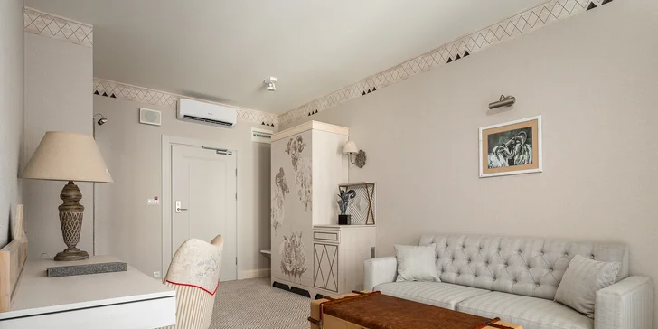 K dispozícii budete mať aj trezor, minibar a príslušenstvo na prípravu čaju a kávy.