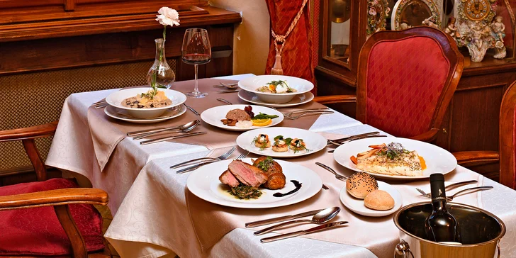 Voucher platí na celé menu, a to včetně nápojů, vína nebo třeba snídaňového bufetu.