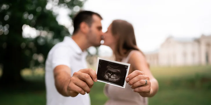 Fotit se budete venku – v Kutné Hoře nebo jejím okolí. 