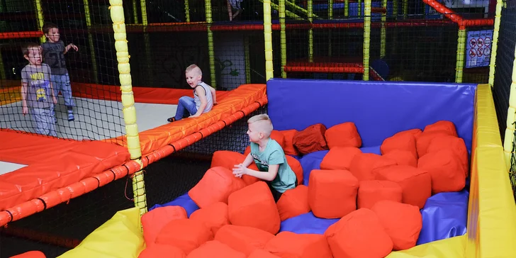Vstup na interiérové ihrisko či nadupaná playroom vo FUN PARKU - virtuálna realita a PlayStation 4!
