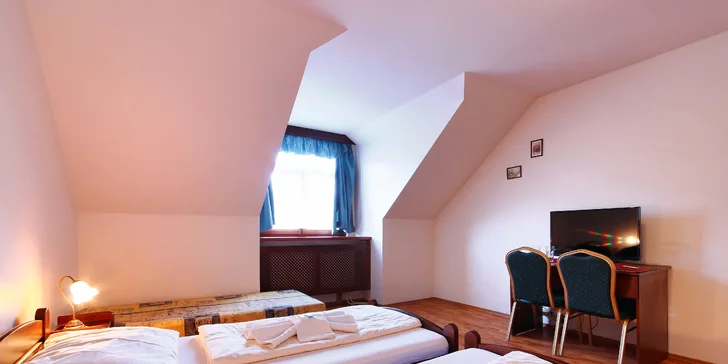 Připraven pro vás bude dvoulůžkový pokoj Deluxe.