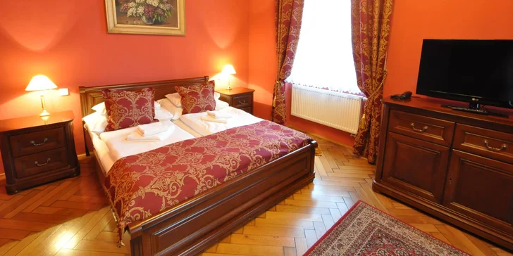 Prvorepublikový 4* hotel v Jičíně na 1–2 noci s jídlem, wellness i masáží