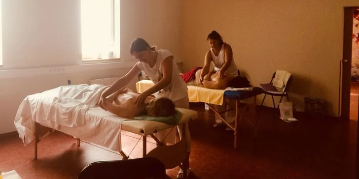 Vyzkoušejte denní kurz ve studiu Mandala, kde vás naučí klasickou, regenerační i relaxační masáž. 