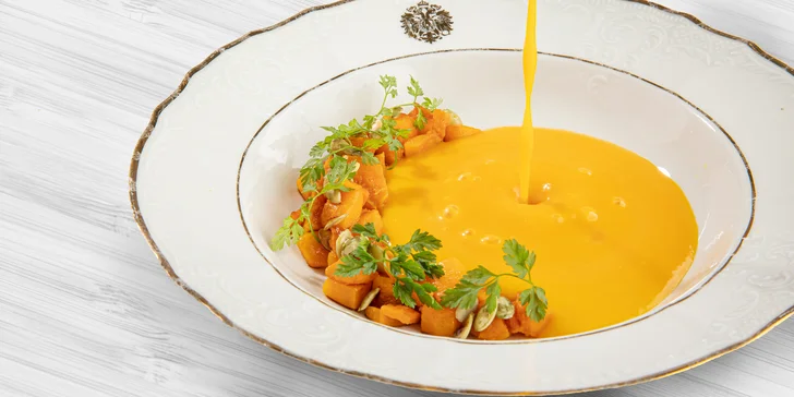 Jednotlivé chody si sami vyberete z à la carte menu.