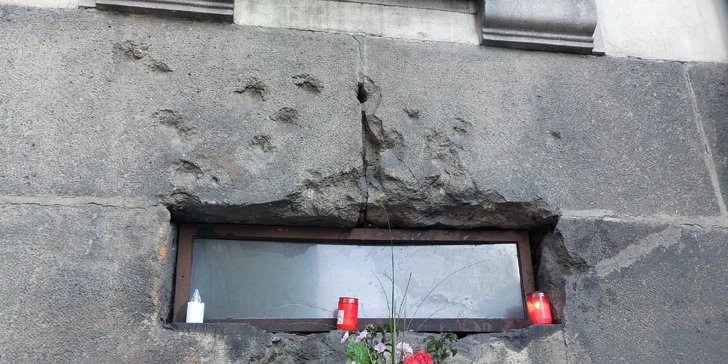 Projdete si známá místa, dozvíte se nejrůznější fakta a přečtete si zajímavé příběhy.