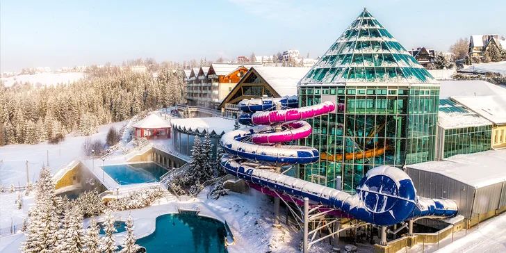4* Hotel Bukovina s raňajkami či polpenziou a neobmedzeným vstupom do komplexu s 12 bazénmi