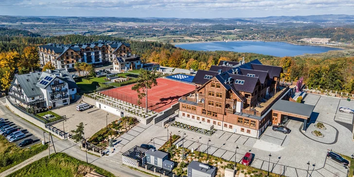 Hotel stojí ve výšce 700 metrů nad mořem, těšte se na krásné výhledy. 