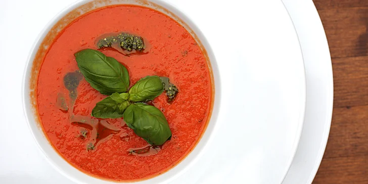 Tomatová polévka vypadá skvěle!