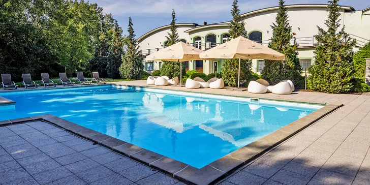 Pobyt v Plzni: 4* hotel se snídaní, tenisem, padelem a drinkem