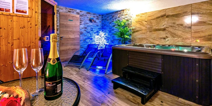 V hotelu Stará škola se vám bude líbit. V rámci jedné varianty se těšte na hodinu v privátním wellness. 