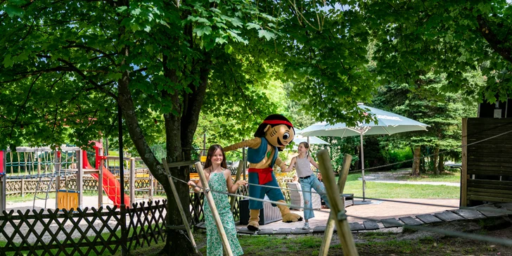 Hotel organizuje tiež animačný program, a to ako pre deti, tak aj pre dospelých.