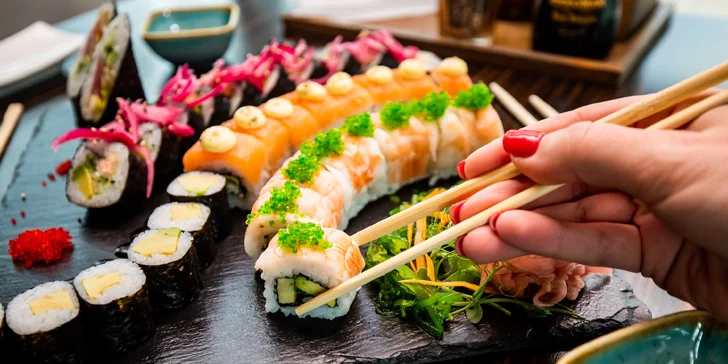 Fantastický sushi set pre 2 osoby v SUSHIHANIL