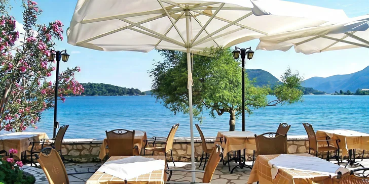 Po příletu vás transfer zaveze do 3* hotelu Perigiali Beach Pensionu.