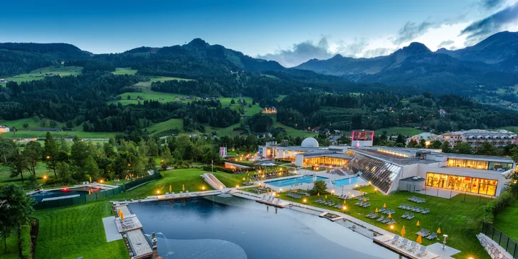Co takhle vyrazit za další porcí relaxace do lázní Alpentherme? Od hotelu je to asi 800 metrů. 