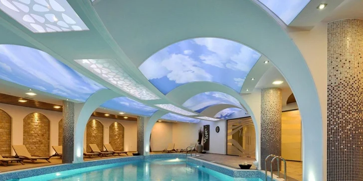 Pro dny, kdy chcete zcela vypnout, je k dispozici vyhřívaná vnitřní zóna a wellness centrum nabízející rituály pro znovuzrození těla.