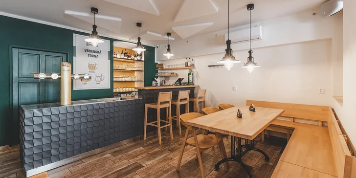 Restauraci můžete navštívit jakýkoli pracovní den do 22:00, v pátek a sobotu do 24:00 a v neděli od 11:00 do 22:00.