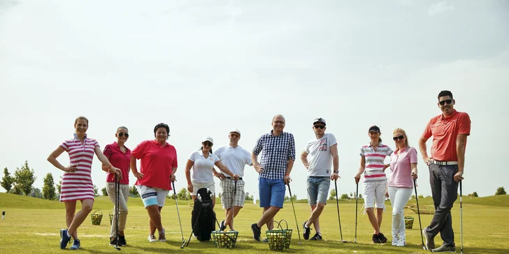 Vďaka skupinovej forme zažijete motivujúcu atmosféru a možno si nájdete nových golfových partnerov.