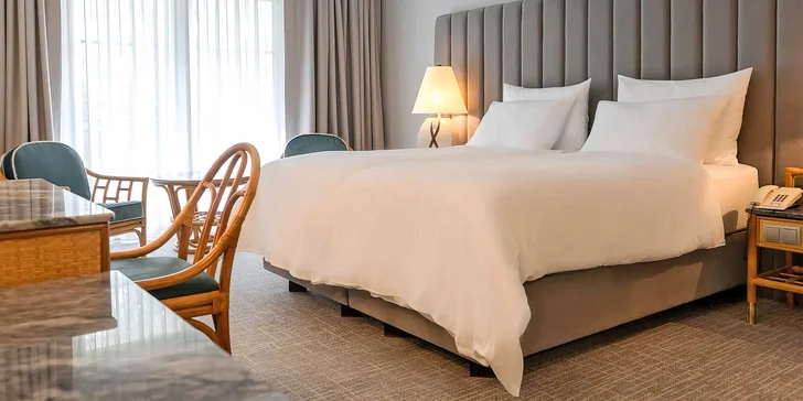 Ubytujete se  v Eventhotelu Pyramide, který je díky své poloze snadno dostupný jak veřejnými dopravními prostředky, tak vlastním autem. 