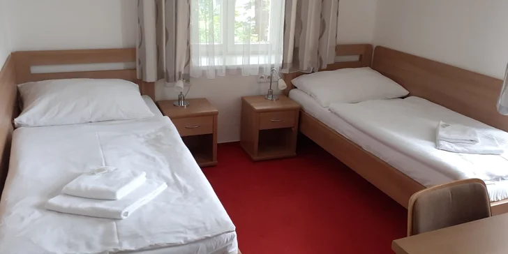 ... nebo dvě oddělená lůžka. Preferenci stačí uvést do poznámky.