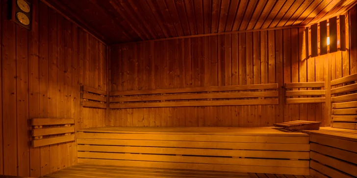 Návštevníci môžu relaxovať aj v priestrannej fínskej saune.