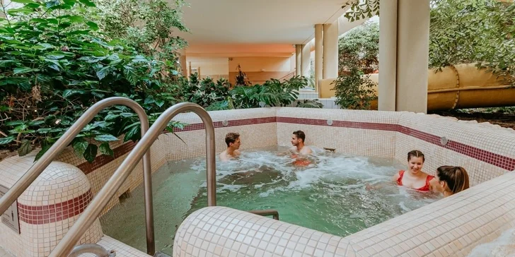A samozrejme vírivky pre dokonalý relax.