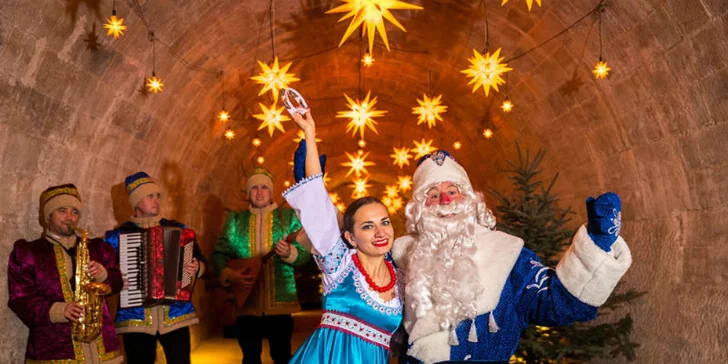 O zábavu se postarají baviči, kejklíři i hudebníci.