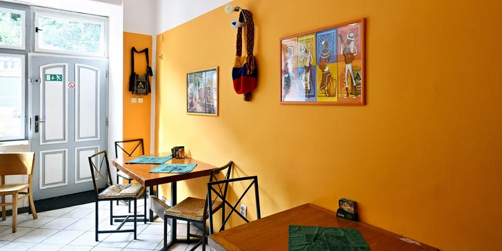 Restauraci se zahrádkou ve vnitrobloku najdete jen cca 50 metrů od zastávky Braunova.