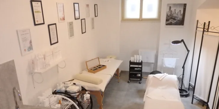 Pak už je jen na vás, zda si ke kosmetickému ošetření dopřejete i 30minutovou relaxační masáž zad, šíje a krku a prodloužíte si tak zážitek na dvě hodiny.
