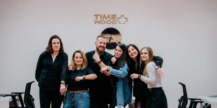 Pod vedením zkušených lektorů, případně samotného zakladatele TimeWood Martina Václavíka projdete procesem výroby a navrhnete design, který bude zcela váš. 

