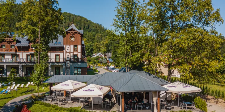 Večer môžete navštíviť Pálenisko (ohnisko), kde si môžete vychutnať grilované menu a pokojnú atmosféru šumiaceho potoka Grajcárek.