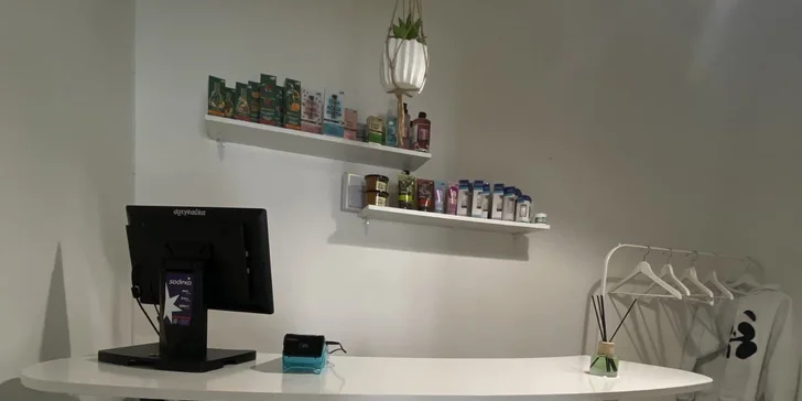 V salonu používají českou profesionální kosmetiku SynCare. 