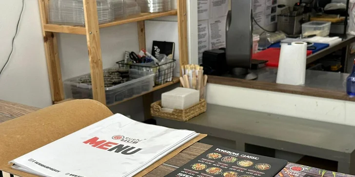 Voucher je určený na odnos jídla s sebou. 
