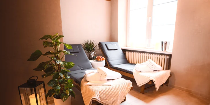 Naplánujte si nerušený relax v areálu Červený dvůr během 90 minut privátního wellness. 
