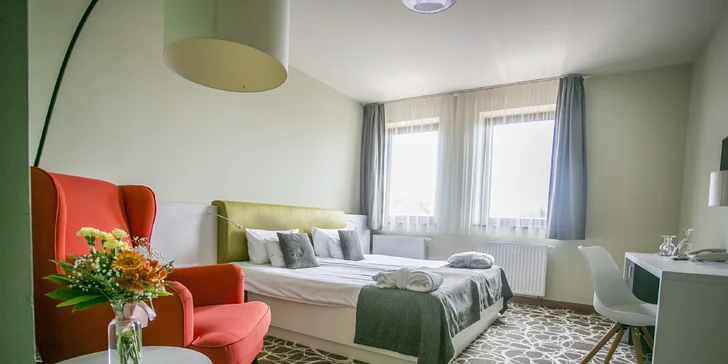 Pokoje jsou klimatizované a vybavené LCD televizí.