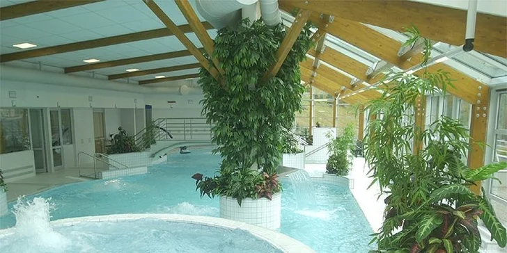 Milovníci vody určitě vyrazí do aquacentra.