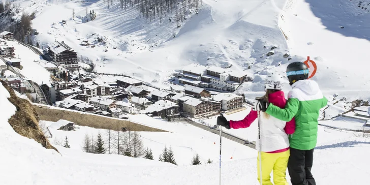 Zalyžovat si můžete i na ledovci Hintertux.