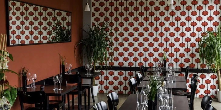 Smyslné menu pro dva v restauraci ne-SMYSL