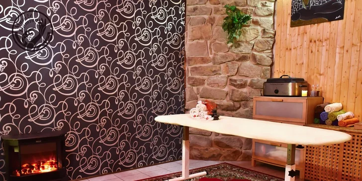 60 minut relaxační olejové masáže v naprosté tmě