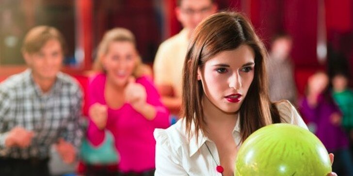 Hodina bowlingu v oblíbeném STEPu až pro 6 hráčů