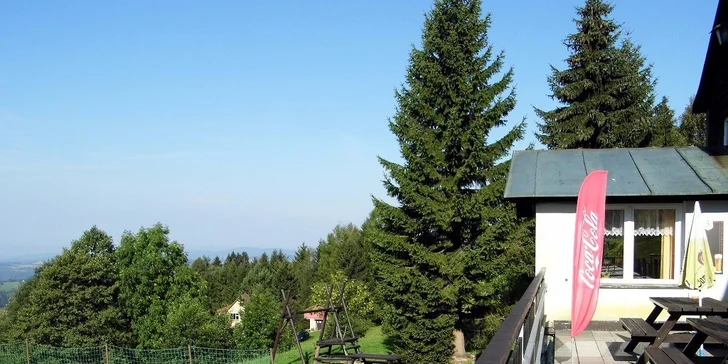Letní dovolená v Krkonoších: výlety, dobré jídlo i venkovní bazén