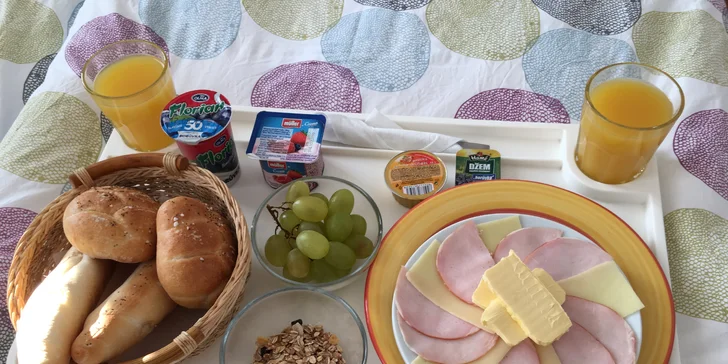 Snídani vám donesou až na pokoj.