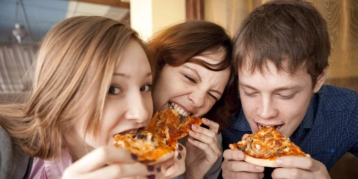 Dvě pizzy k odnesení s sebou z Pizza Pappi