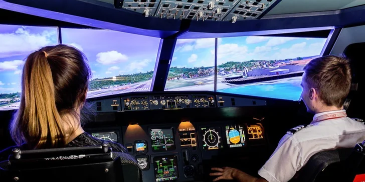30-90 min na leteckém simulátoru dopravního letadla